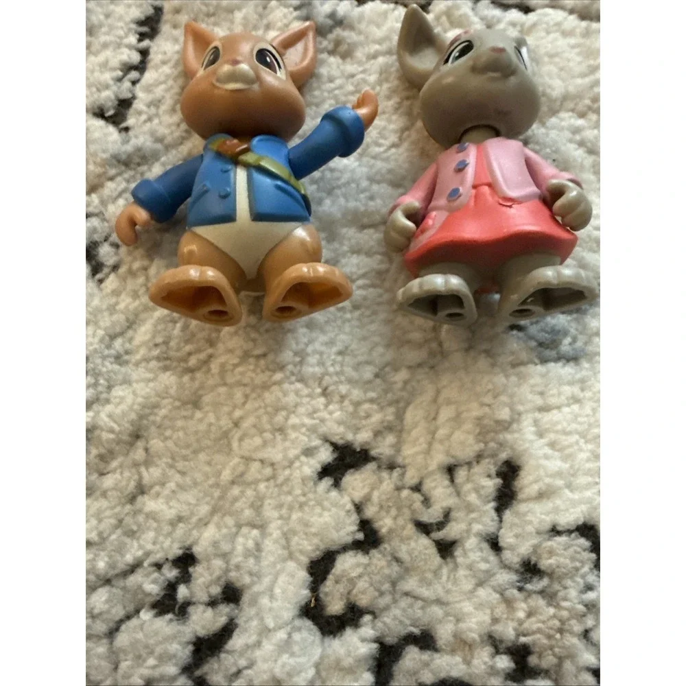 Peter Rabbit & Lily Bobtail Girl Bunny Figure Pvc Cake Topper Figurine